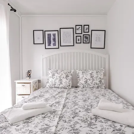 • Minimalism & Charisma • In Sofia's Top Centre • Apartment Sofia